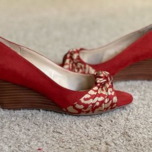 Size 6.5 wedge pump/sandal